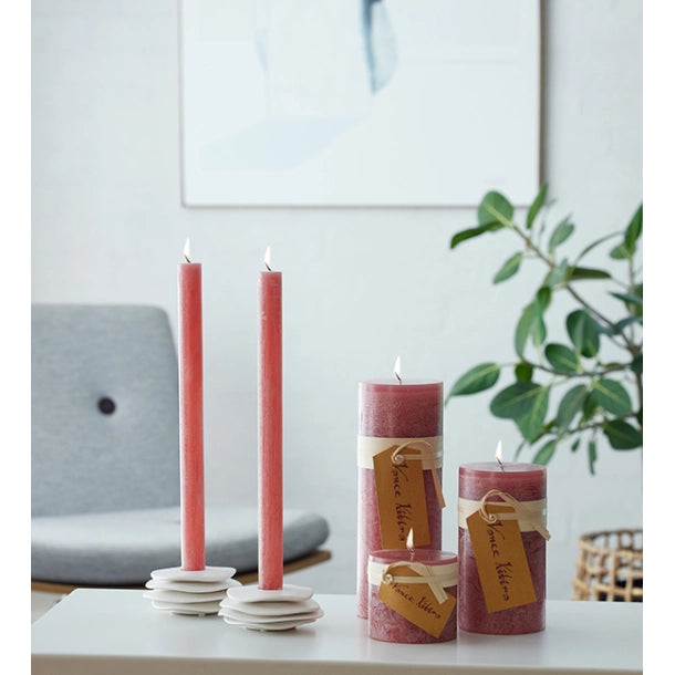 Lübech Living Lily Taper Candle Holder / Kerzenhalter sandy finish -weiß-