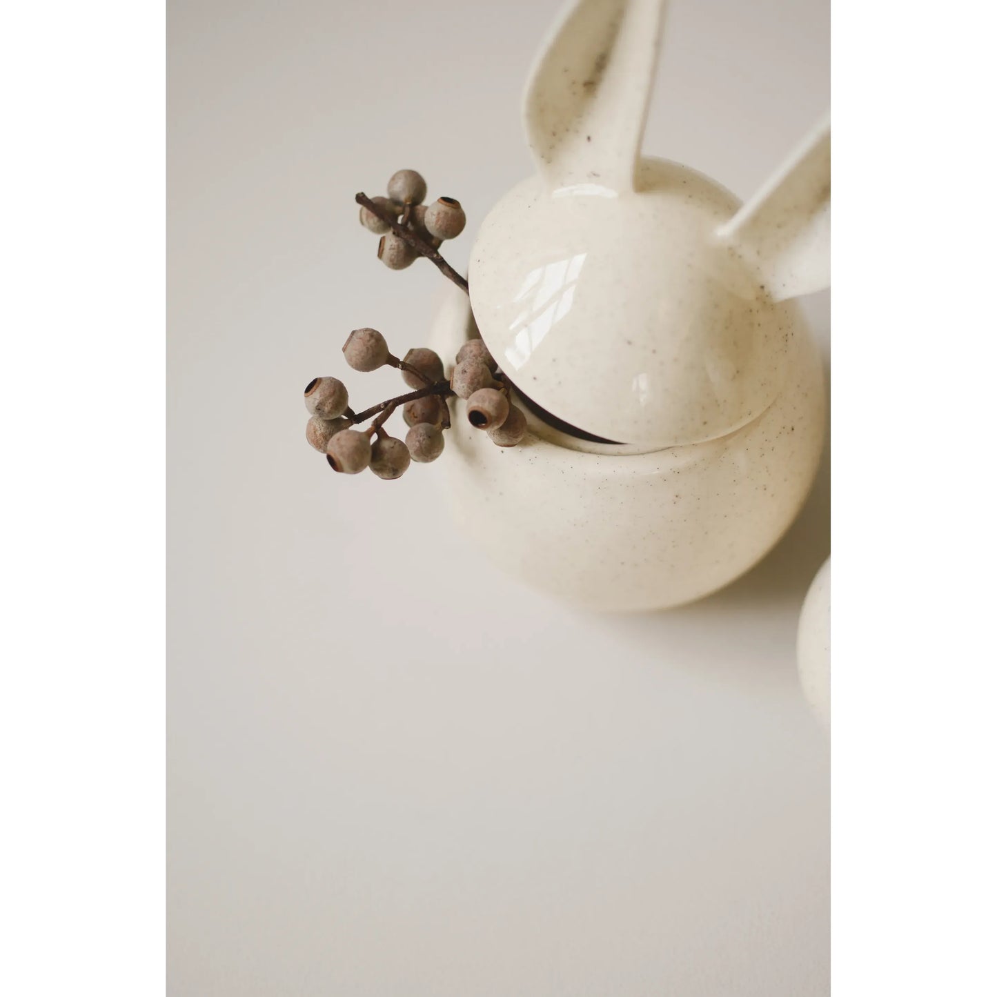 DBKD Eating Rabbit Schale - vanilla