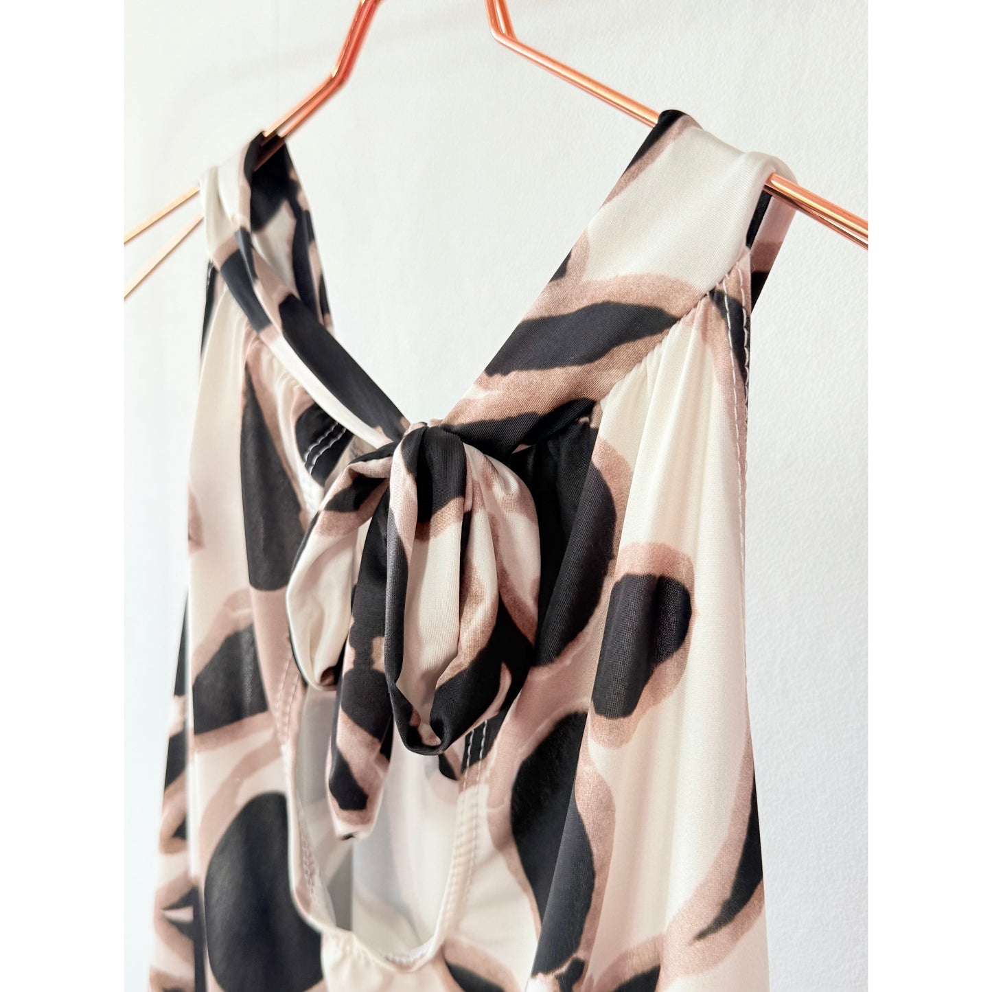 Neckholder Top "Soft Shade" -schwarz