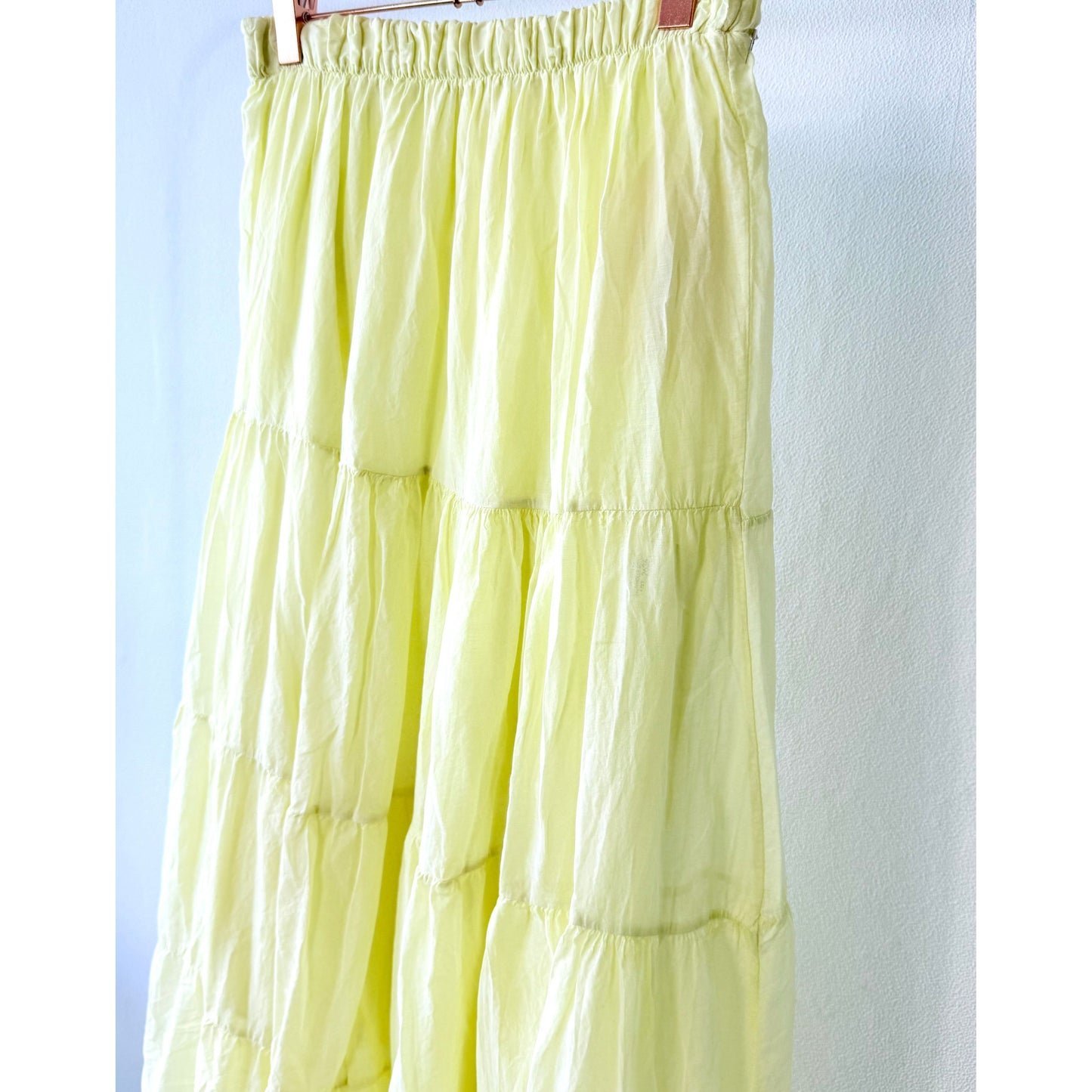 Rock -butteryellow-