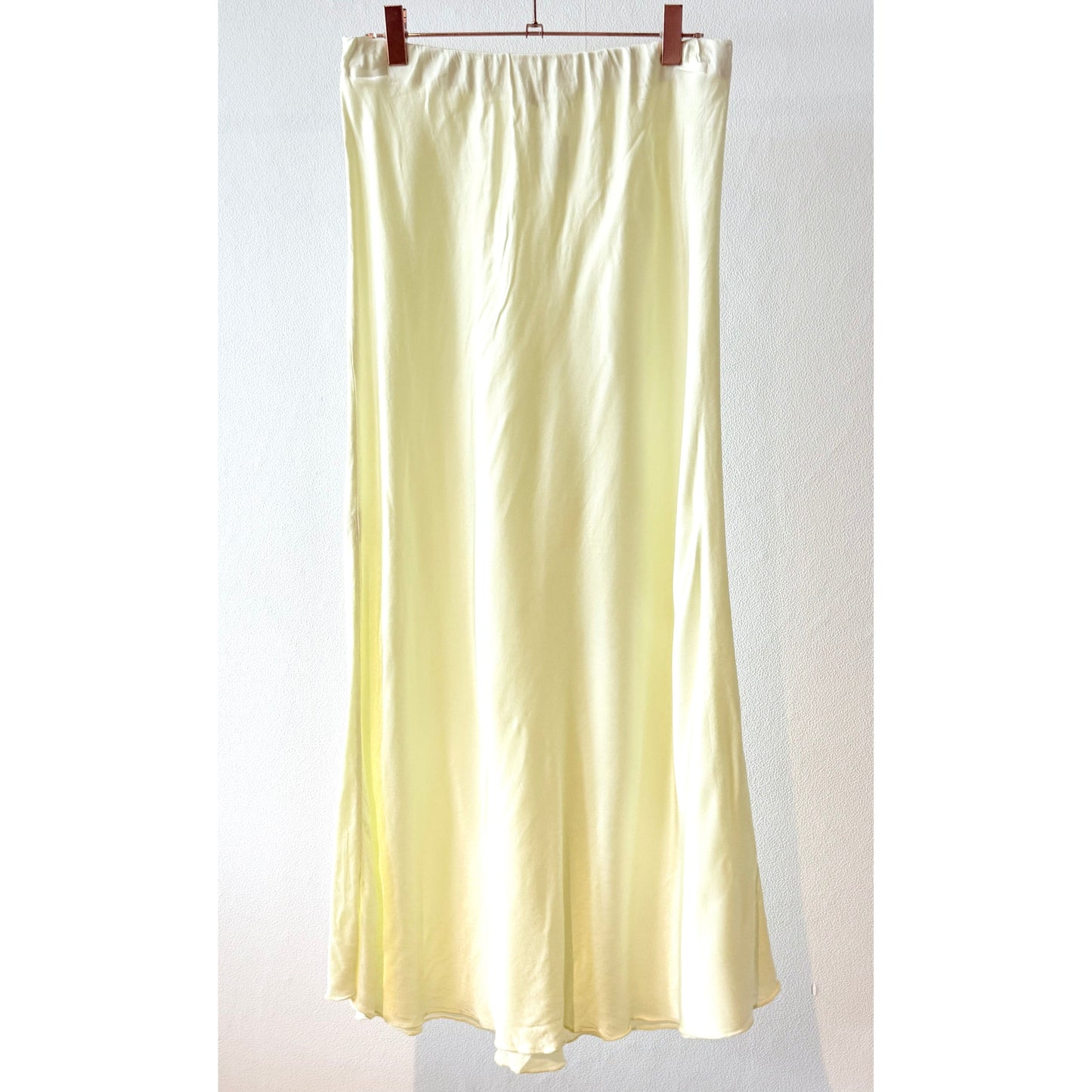 Rock -butteryellow-