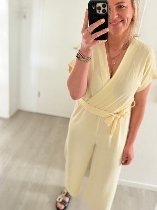 Jumpsuit - butteryellow