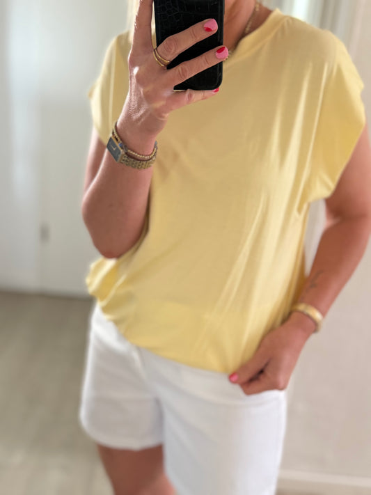 T-Shirt - butteryellow