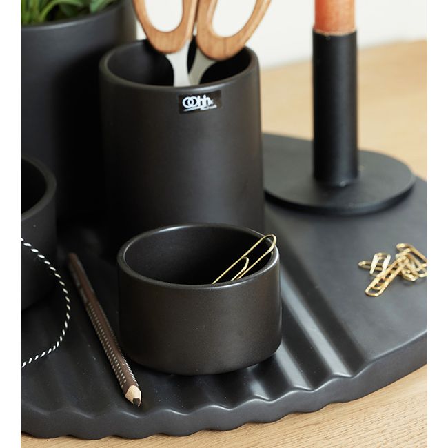 Lübech Living Round Wave Tray - black matte
