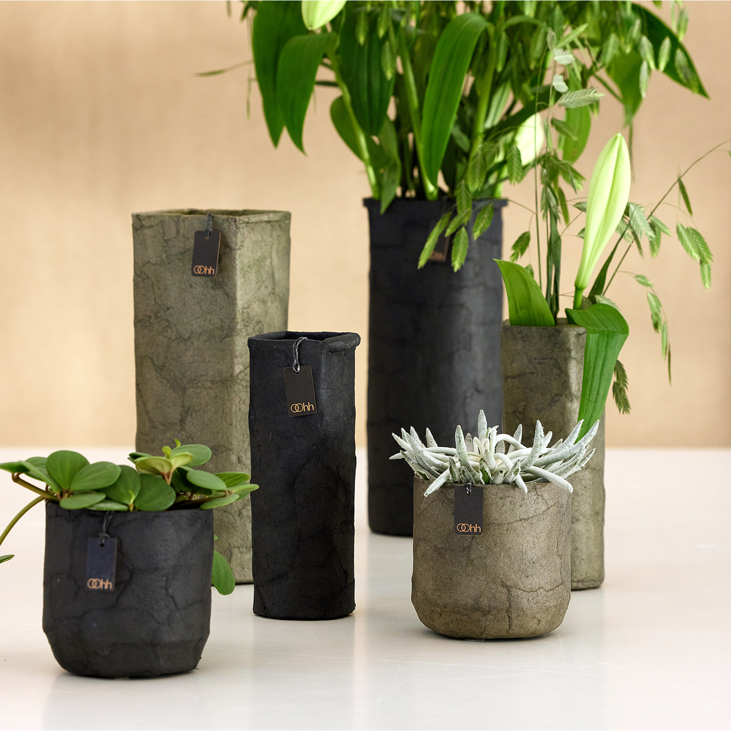 Lübech Living Pulp flower pot. Zero Waste - schwarz