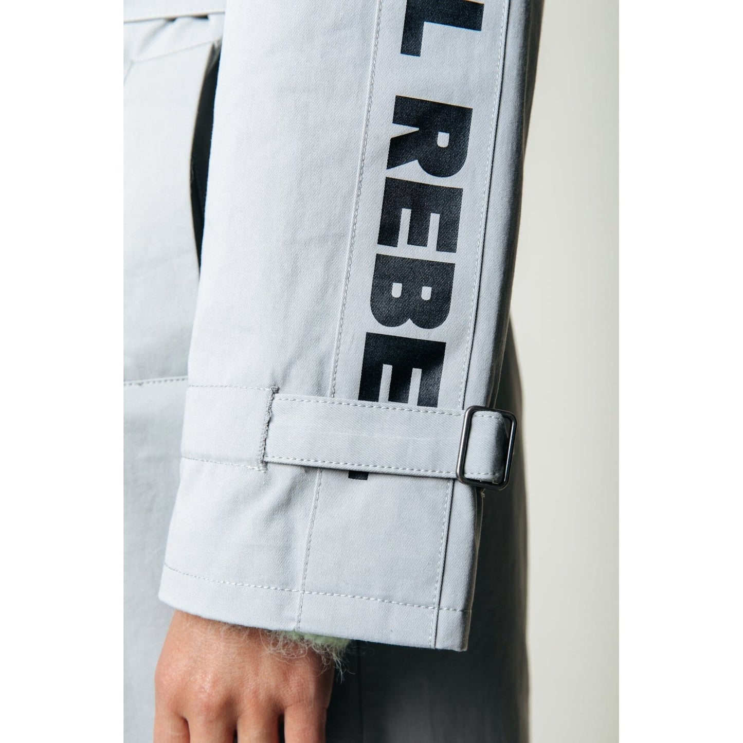 Colourful Rebel Trenchcoat -grau-