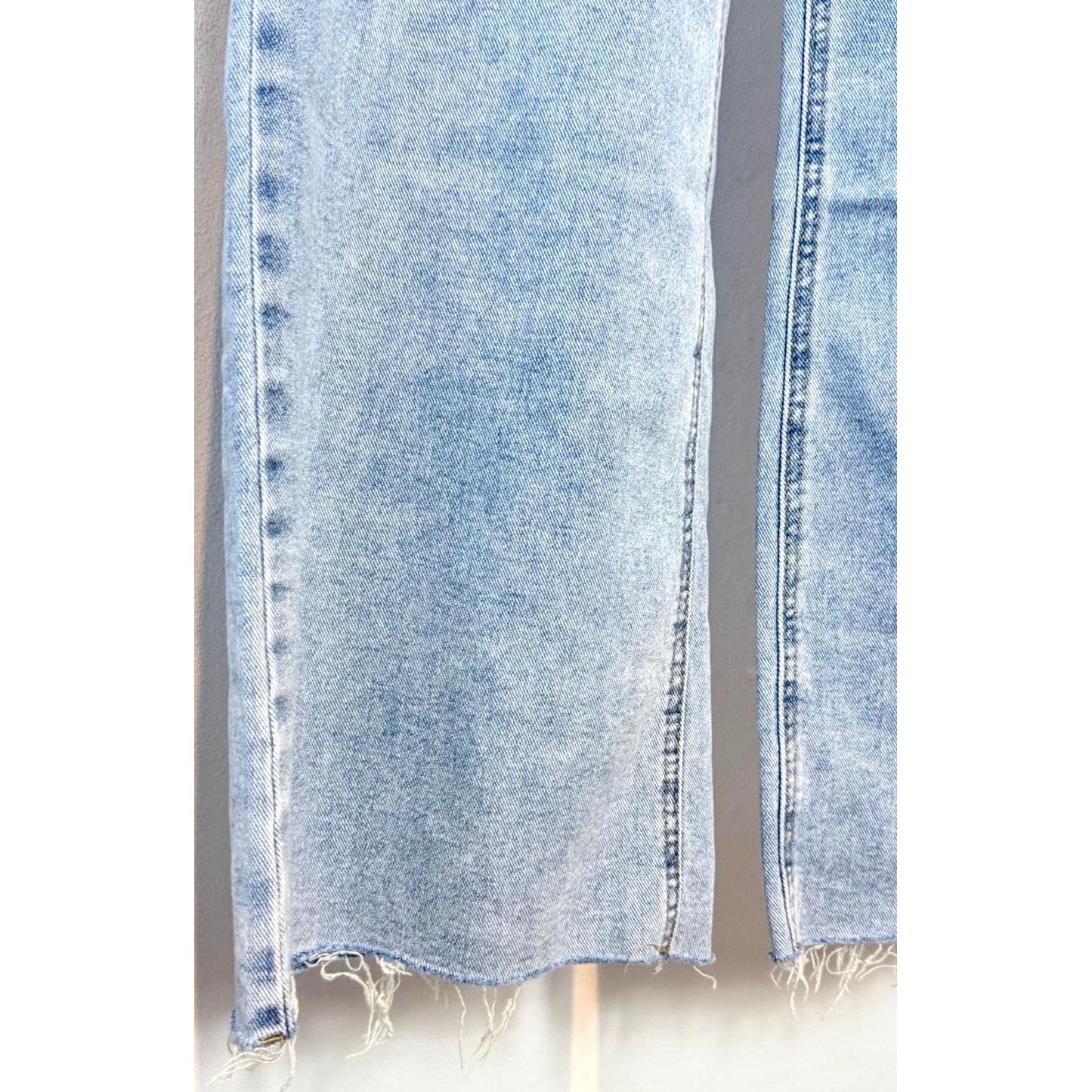 Jeans mit Schleifenband