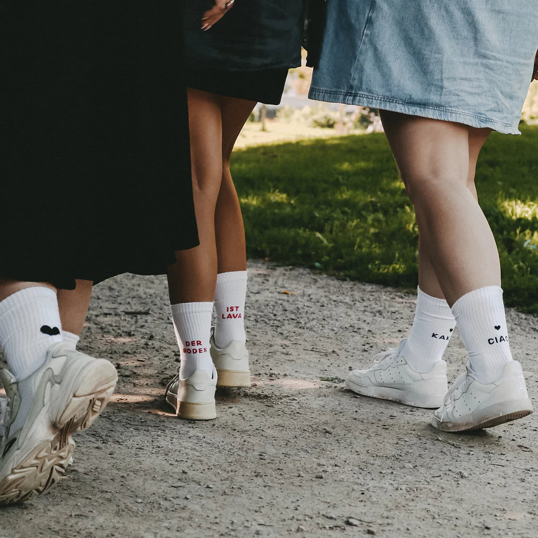 Eulenschnitt Socken -Der Boden ist Lava-