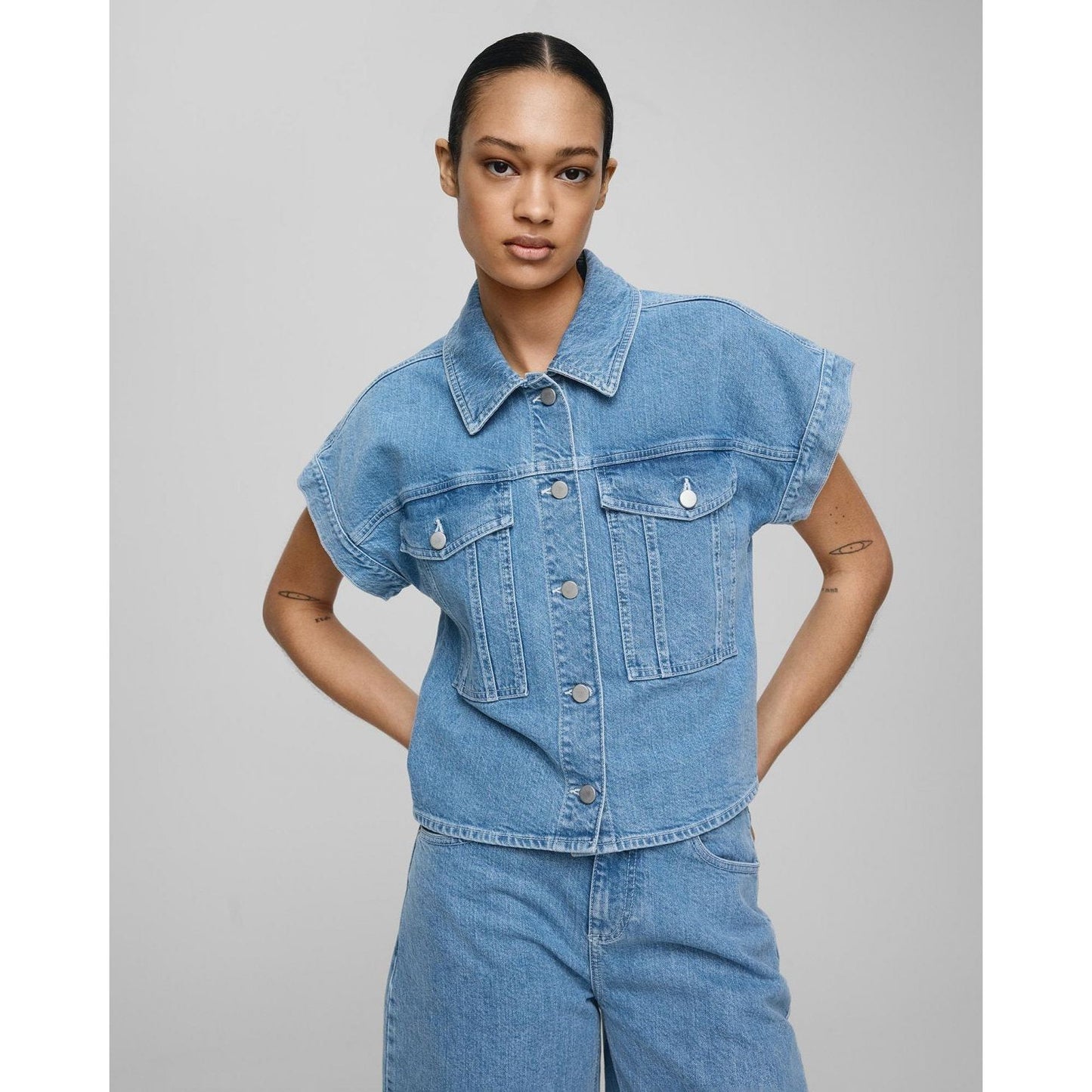 Moss Copenhagen Elida Ada SS Denim Shirt -light blue wash-