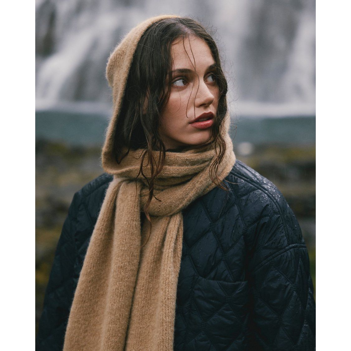 Moss Copenhagen Milania Hope Hood Scarf - cartouche