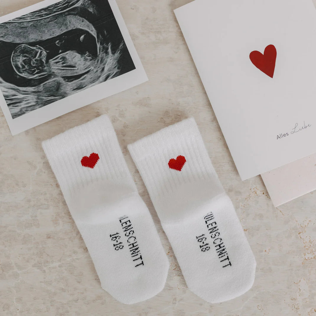 Eulenschnitt Babysocken Herz - rot