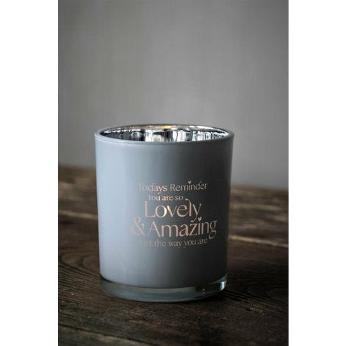 Majas Cottage Kerzenhalter - Lovely & Amazing - weiß