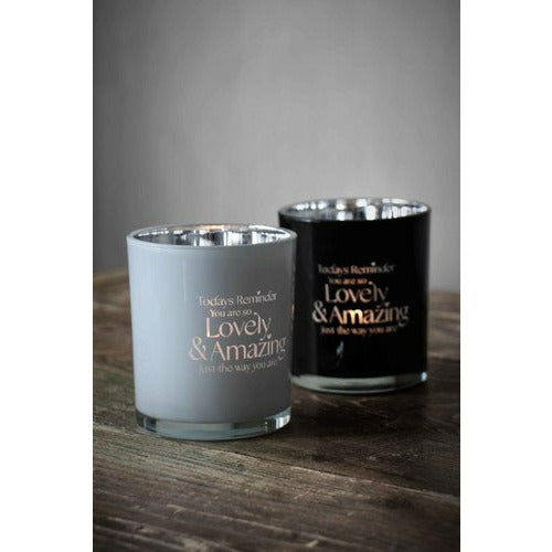 Majas Cottage Kerzenhalter - Lovely & Amazing - weiß