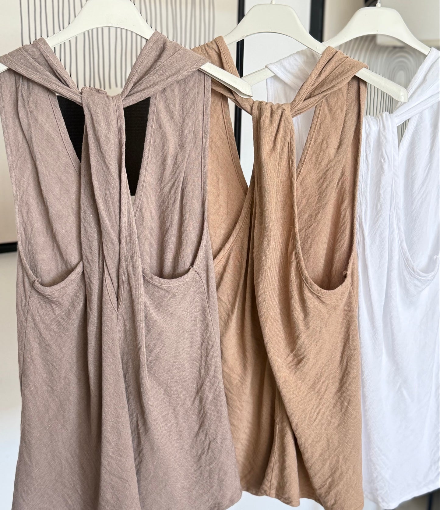 Top - camel
