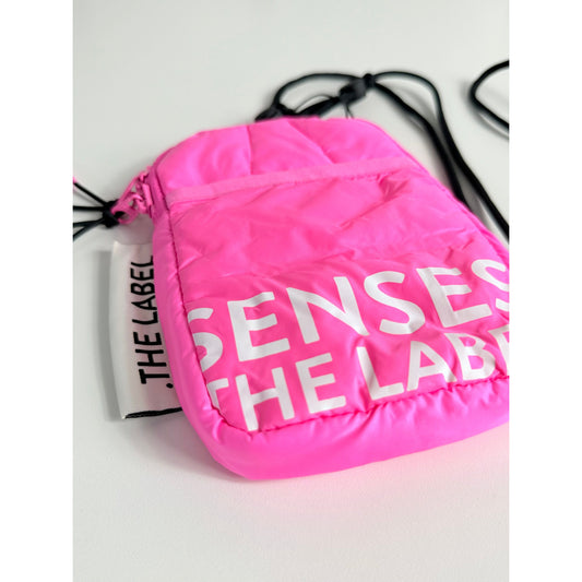 Senses the label Handy Bag A:NE - vivid pink