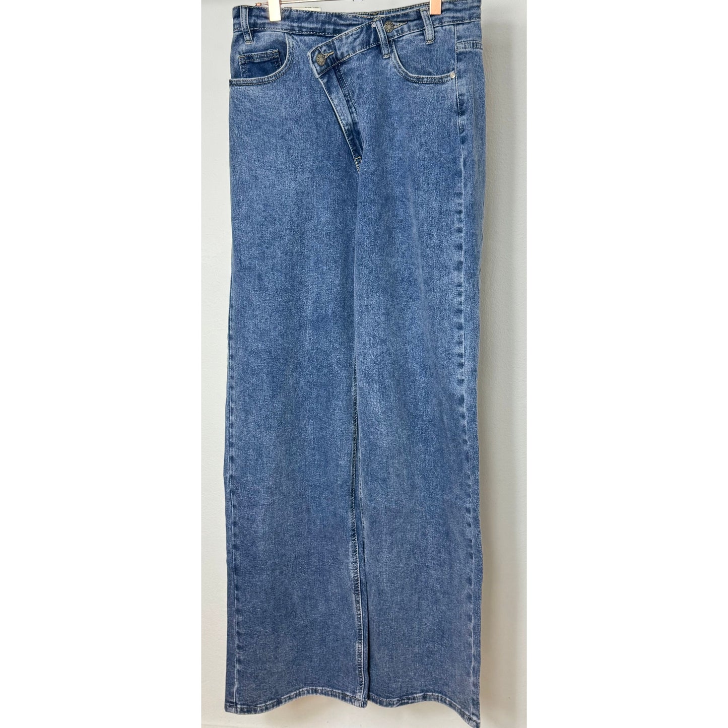 Straight Leg mit asymmetrischen Bund - denim