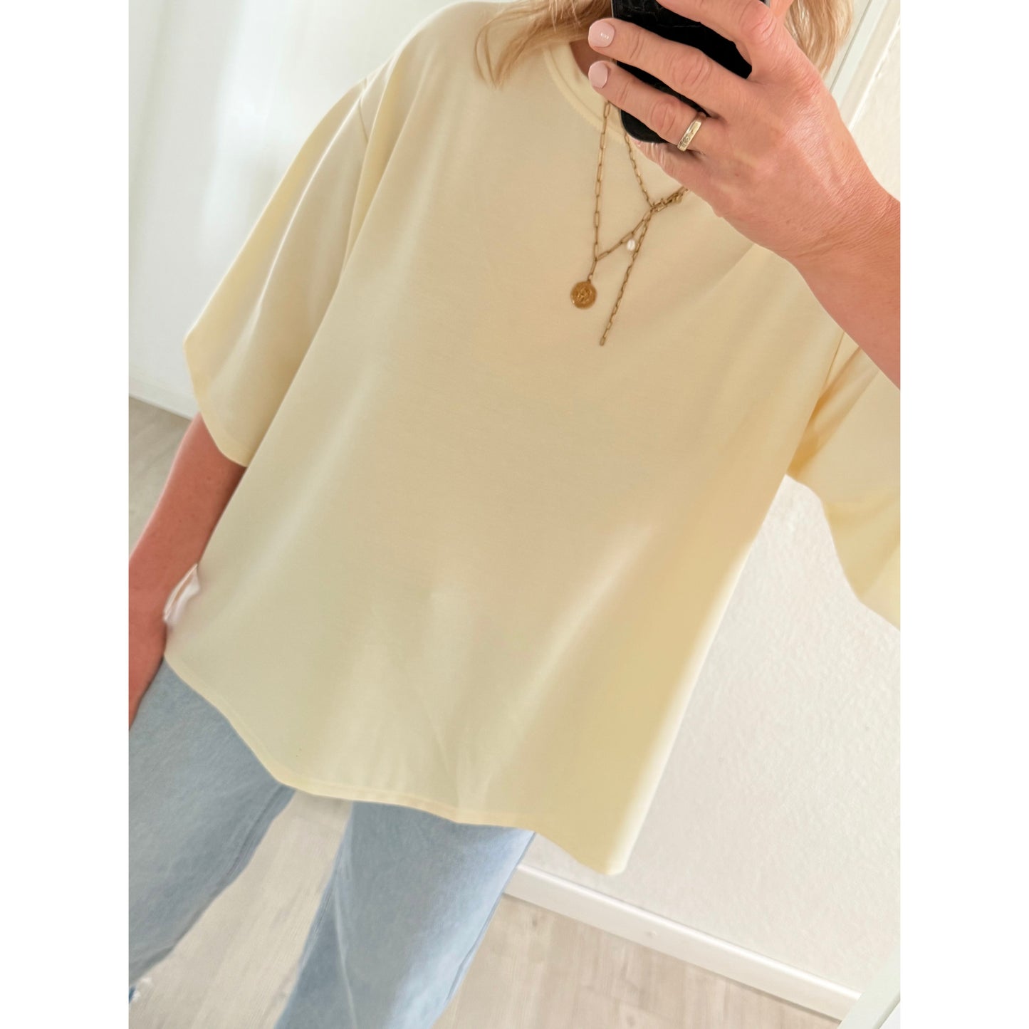T-Shirt - butteryellow