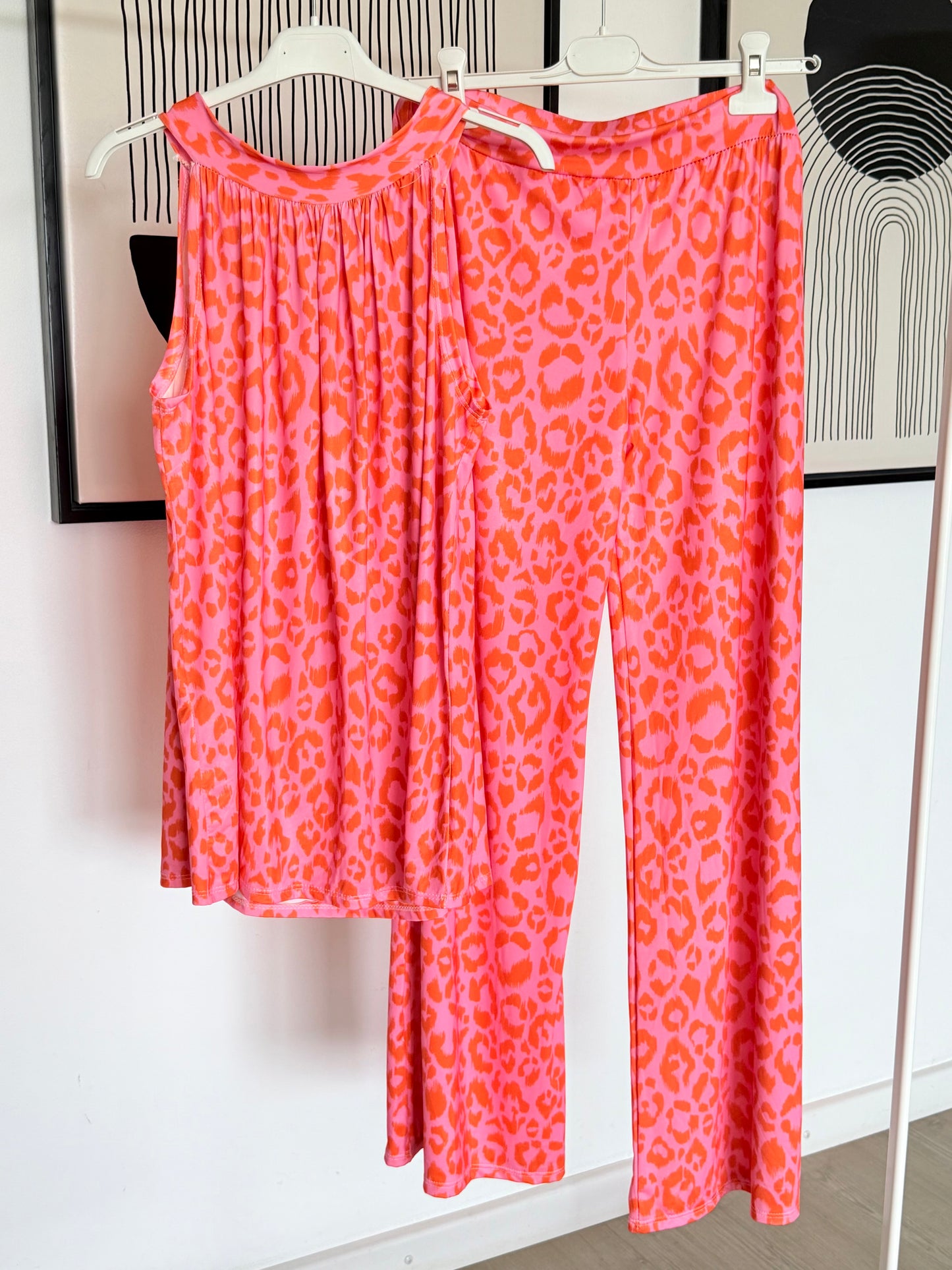 Neckholder Top mit Leo Muster - rosa orange