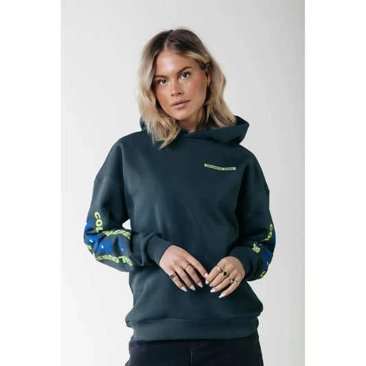 Colourful Rebel Flower Sleeve Logo Kapuzensweater - Greengables