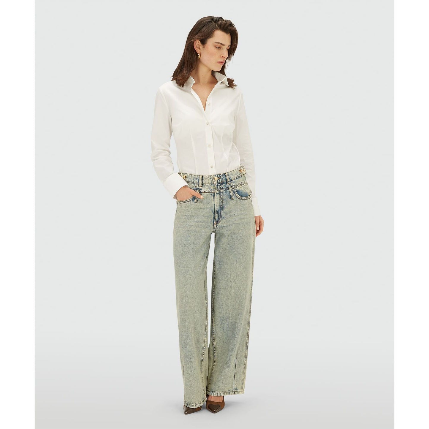 JOSH V eng anliegende Body-Bluse - off white