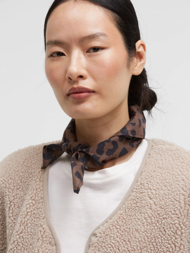 Senses. the label Halstuch
