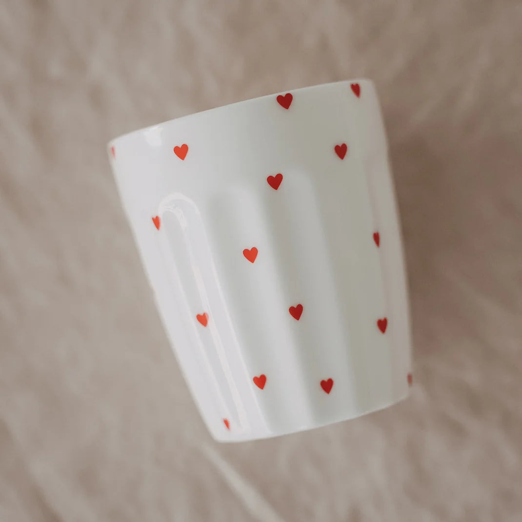 Eulenschnitt Becher kleine Herzen rot