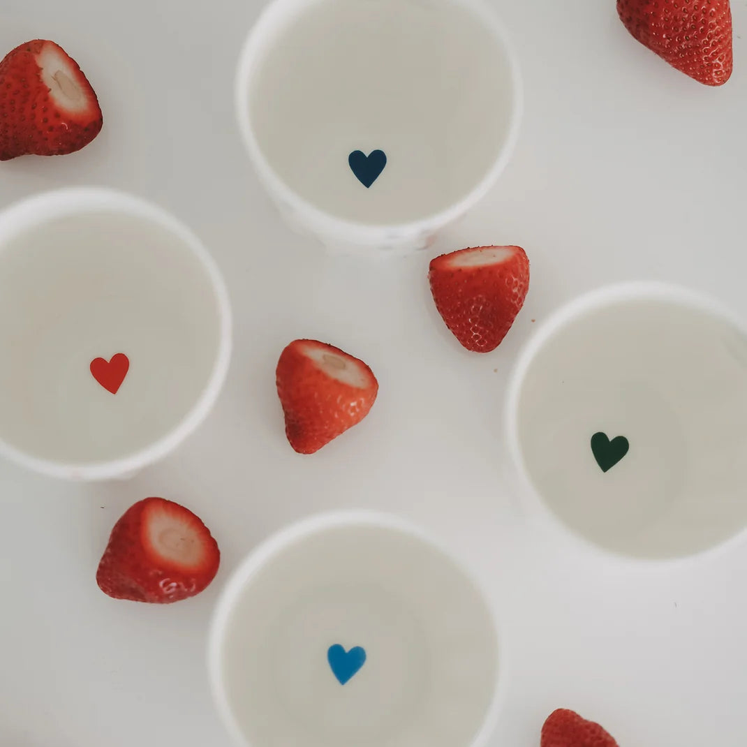 Eulenschnitt Becher kleine Herzen rot