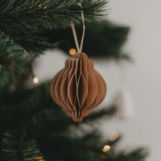 Eulenschnitt Papieranhänger 10cm - braun