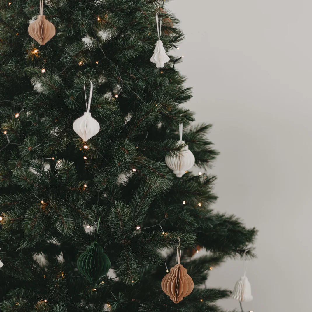 Eulenschnitt Papieranhänger 7cm - braun