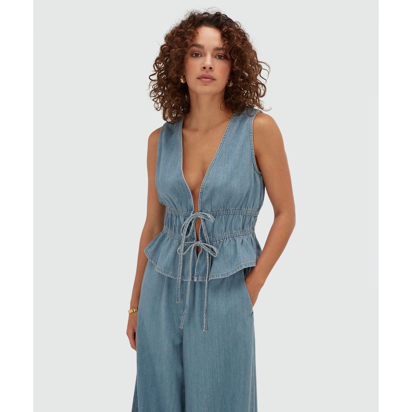 JOSH V SEA Tailliertes Top mit Schößchen - mid blue denim