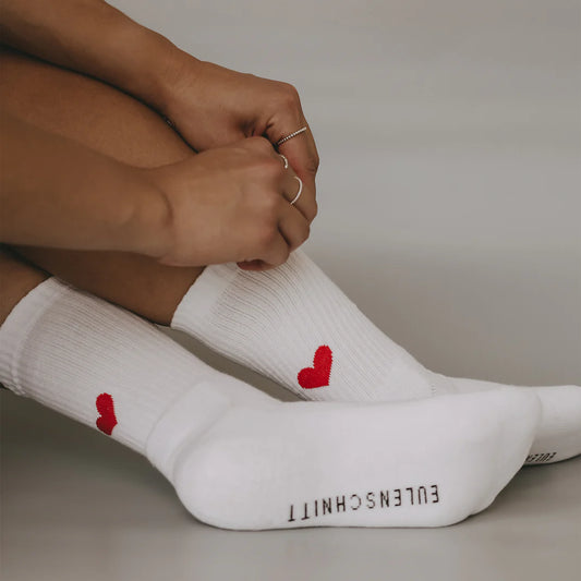 Eulenschnitt Socken Herz rot